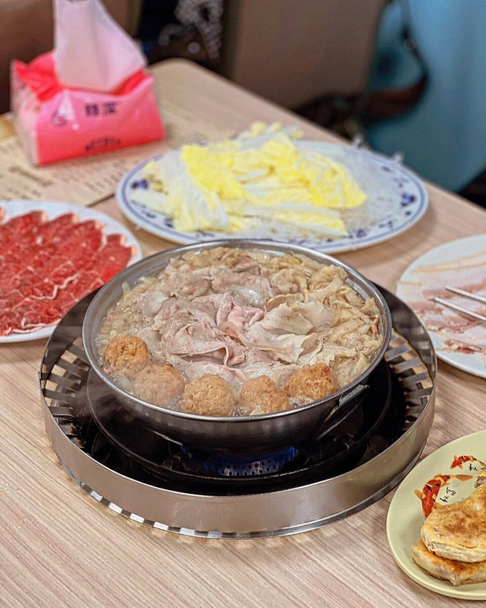 台北美食|一起吃最好吃!高人氣酸菜白肉鍋推薦