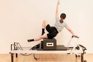 嘉義最美瑜珈教室 皮拉提斯練出蜜桃臀 寵物友善帶毛孩一起來