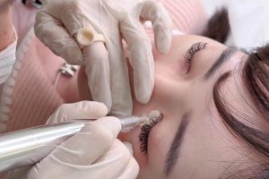 熊貓眼救星！中和南勢角黑眼圈遮瑕 韓式半永久展現亮眼神采