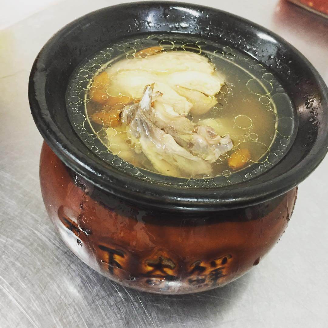 全台美食｜全台瓦罐煨湯推薦｜六記瓦罐煨湯