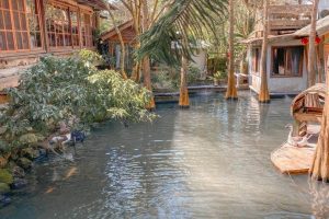 苗栗景點｜苗栗親子景點推薦TOP5 全台最大室內體驗樂園 魔戒裡哈比人村落