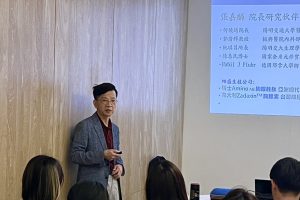 陶聲洋公益健康講座聚焦「胸腺素輔助治療」 張嘉麟醫師攜手唐玲鼓勵癌友與癌共存