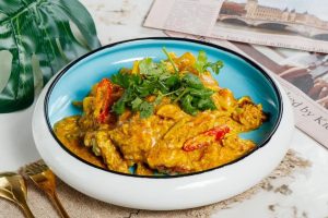 中壢青埔特色餐廳 限定菜色吃到飽 還能打室內高爾夫聚餐新體驗