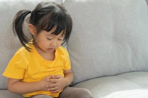 腹瀉不是小感冒 病毒性腸胃炎高峰期孩子發燒腹瀉怎麼辦？4步驟照護指南