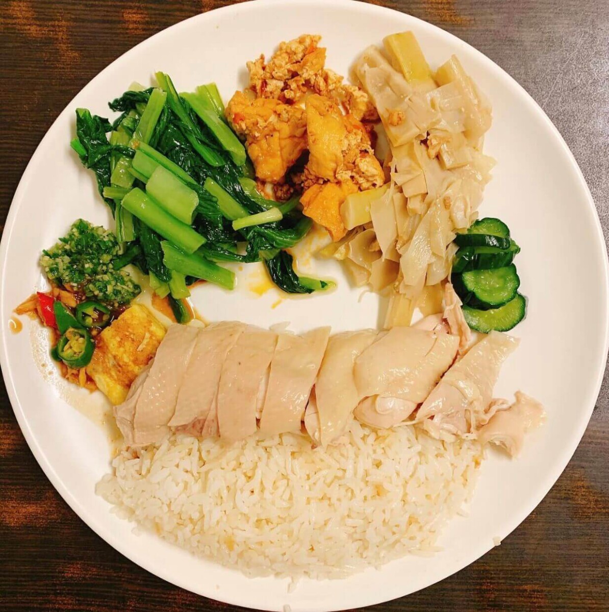 台北美食|精選6家小巨蛋周邊人氣料理,西班牙、義式、日式、中式與星馬美食樣樣有!