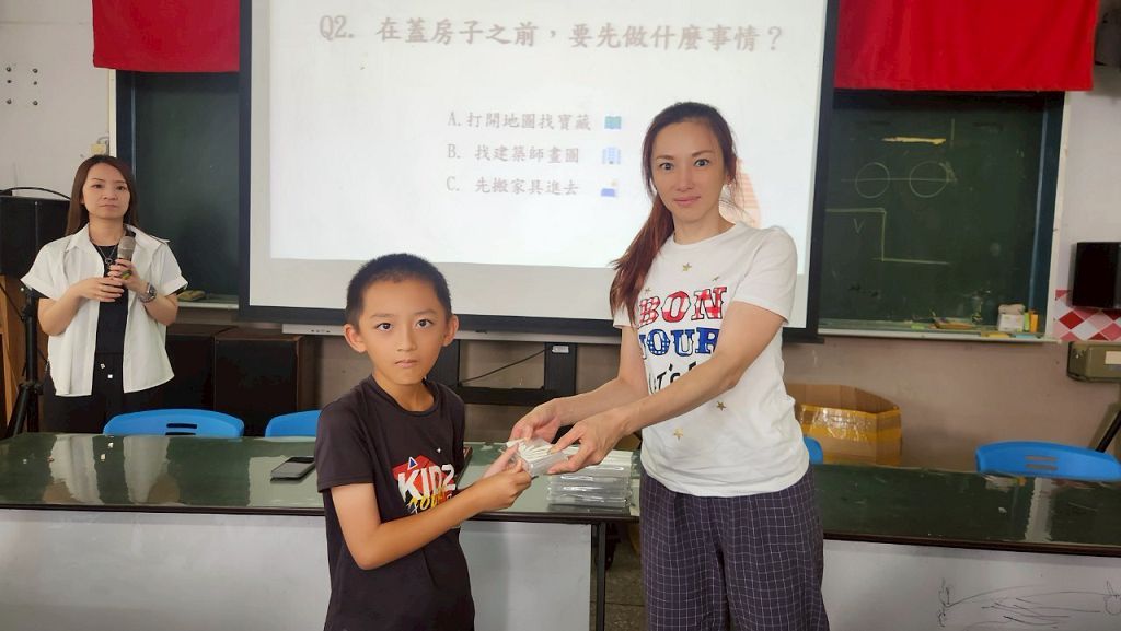 大邑建設走訪台中德芙蘭小學，用故事陪伴偏鄉孩子築夢未來