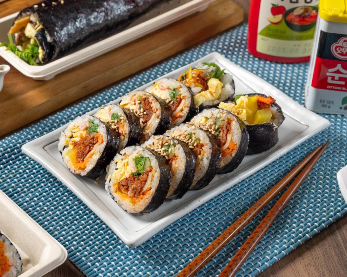 板橋黃石市場美食 人氣韓式飯捲推薦 現捲現賣料多實在