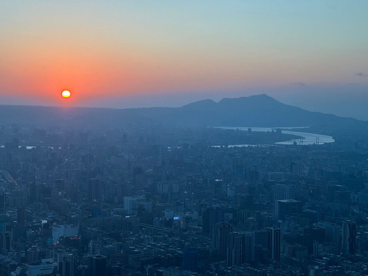 台北景點｜解鎖「超健康深度旅遊」，欣賞101觀景台高空夜景、還能體驗智慧AR互動運動～