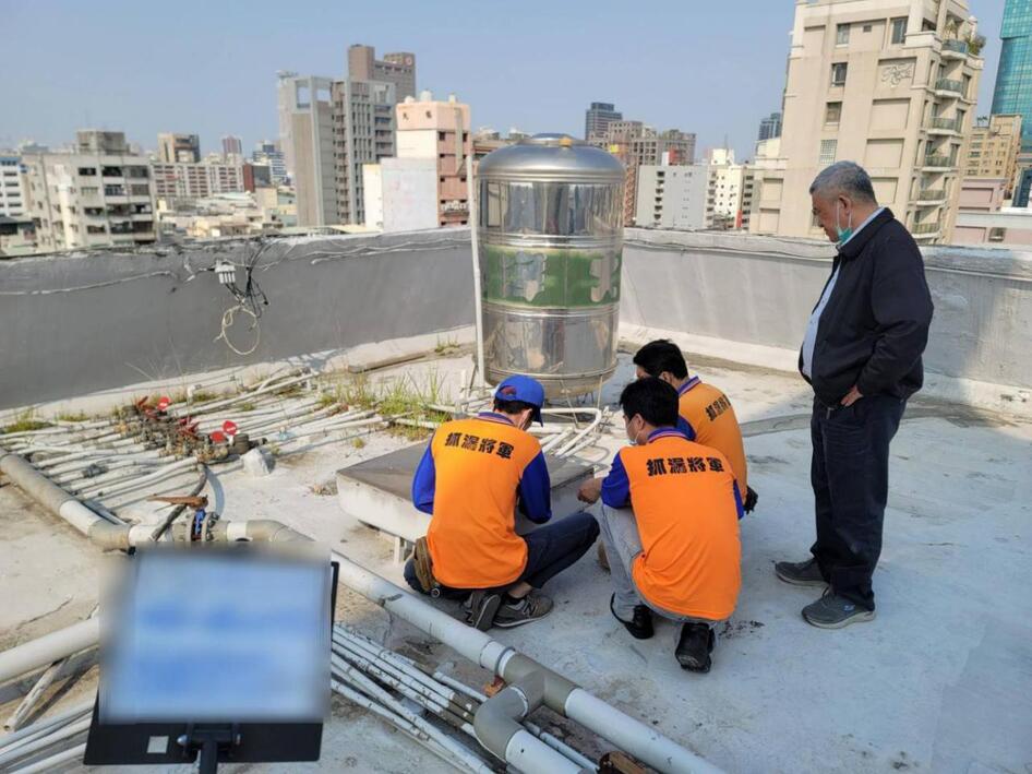 抓漏專家就找他 紅外線熱像儀＋透地雷達GPR科技抓漏快狠準