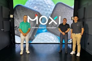 AI 揮桿感測器「個人隨身教練」助力精準擊球