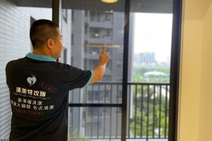 台中裝潢細清首選 清潔團隊精準打擊死角髒汙