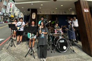 橙月串燒台中、彰化員林用愛做公益 邀家扶兒少中秋品味職人串燒