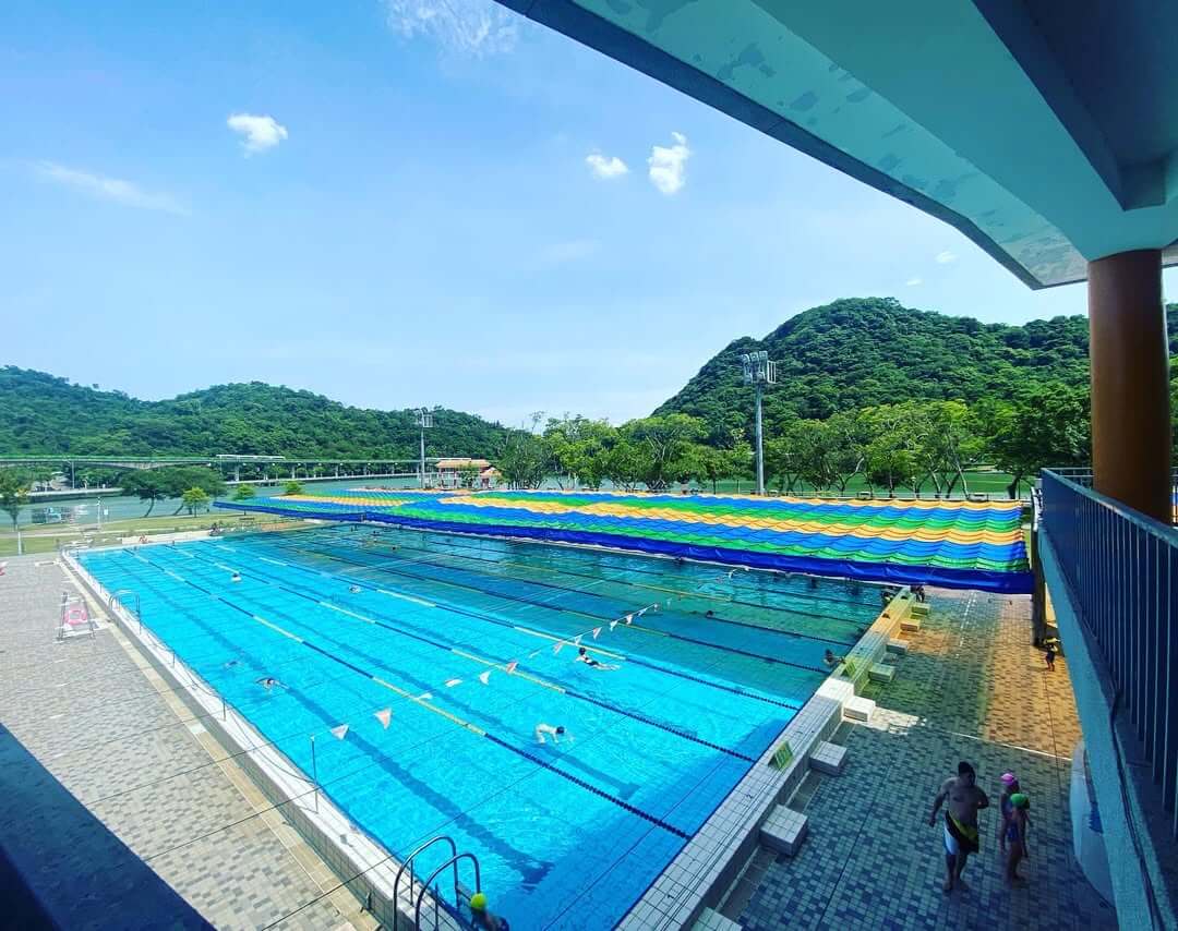 台北泳池推薦｜雙北人氣玩水景點大公開 平價好玩不踩雷