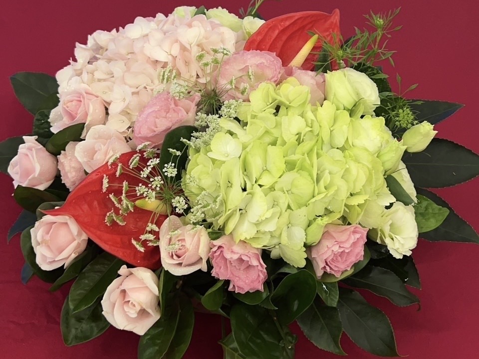 宜蘭盆花佈置專業大方，無論居家空間或商務場合，皆能以花藝作品提升場域質感與氛圍（圖/Medick Marketing Ltd.提供）