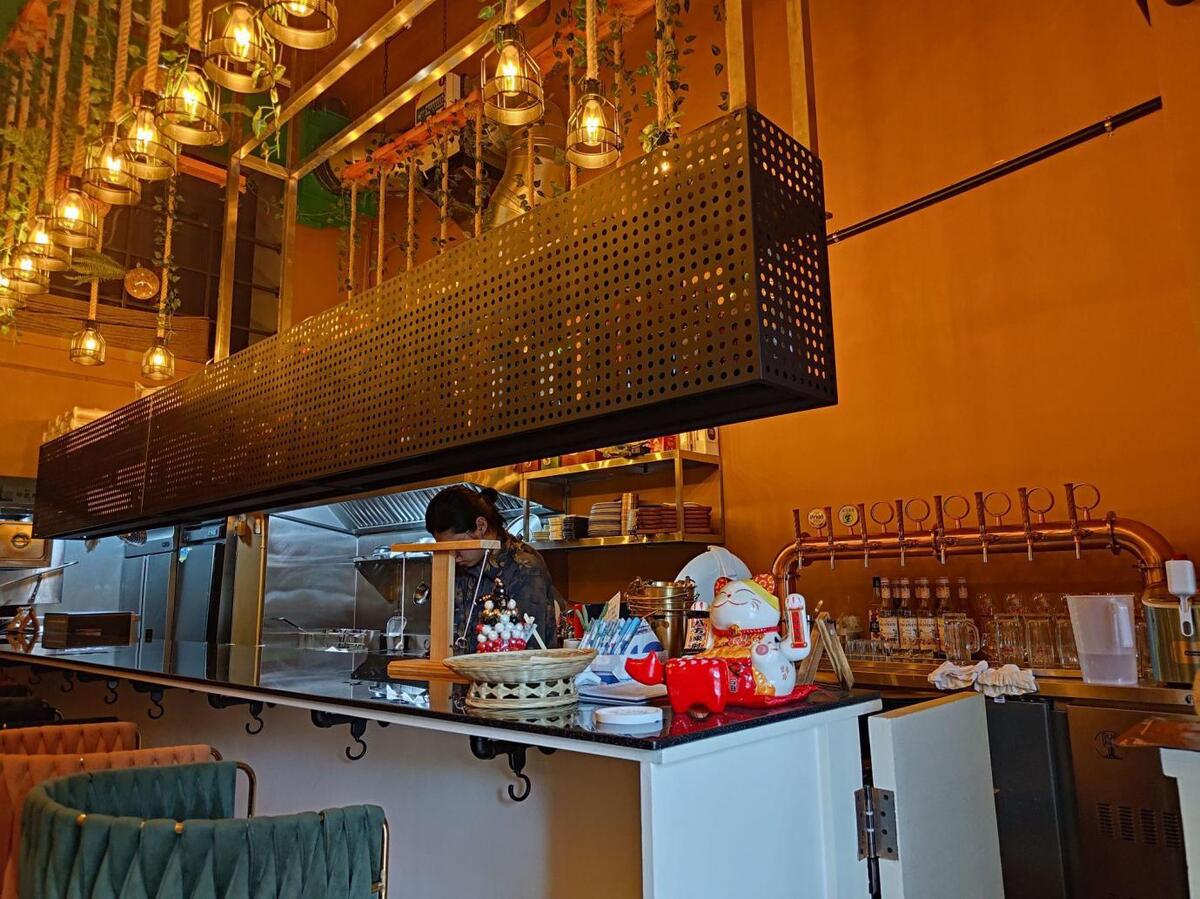 Chill感滿滿的台中西區餐酒館,以綠意植栽與年輕感老宅裝潢打造獨特復古體驗(圖/Medick Marketing Ltd.提供)