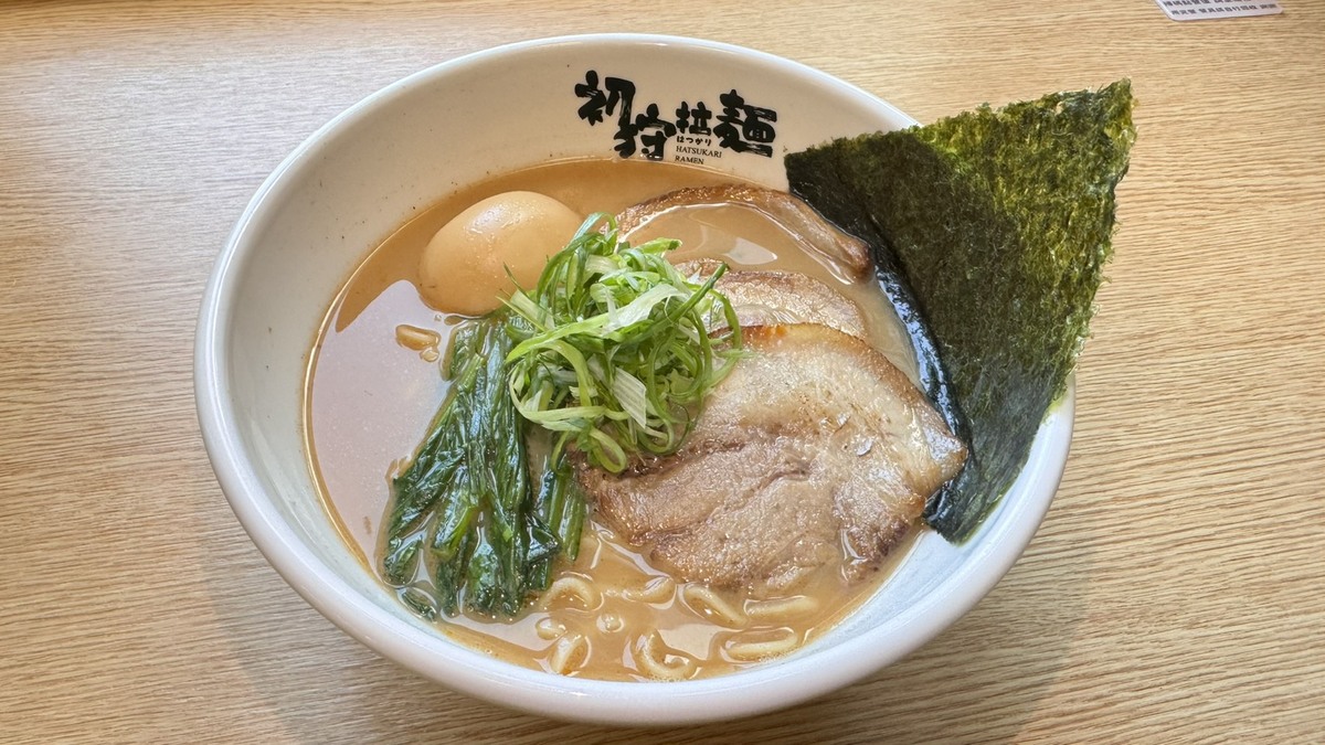 高雄左營日式拉麵 25年料理經驗熬出蝦香濃郁湯底