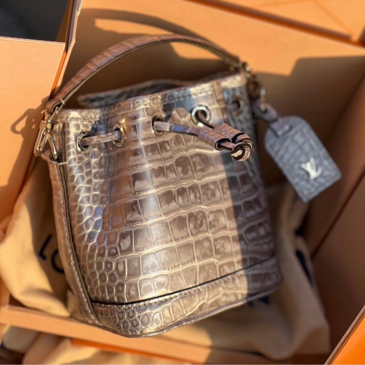 高雄左營二手精品新據點 收購及寄賣一整套精品服務