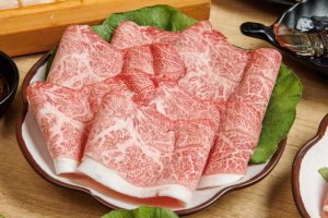 新北帝王蟹火鍋吃到飽推薦 和牛鍋物＋日料吧台一次滿足