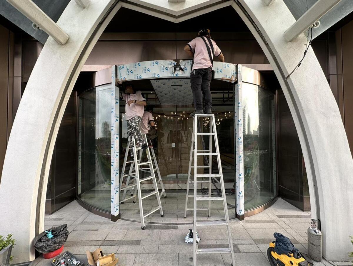 從零出發成就好評高雄自動門工程公司 讓品牌門面更加出色