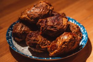 新店人氣火鍋推薦 炭火鍋物專賣 牛肉湯香撲鼻又涮嘴