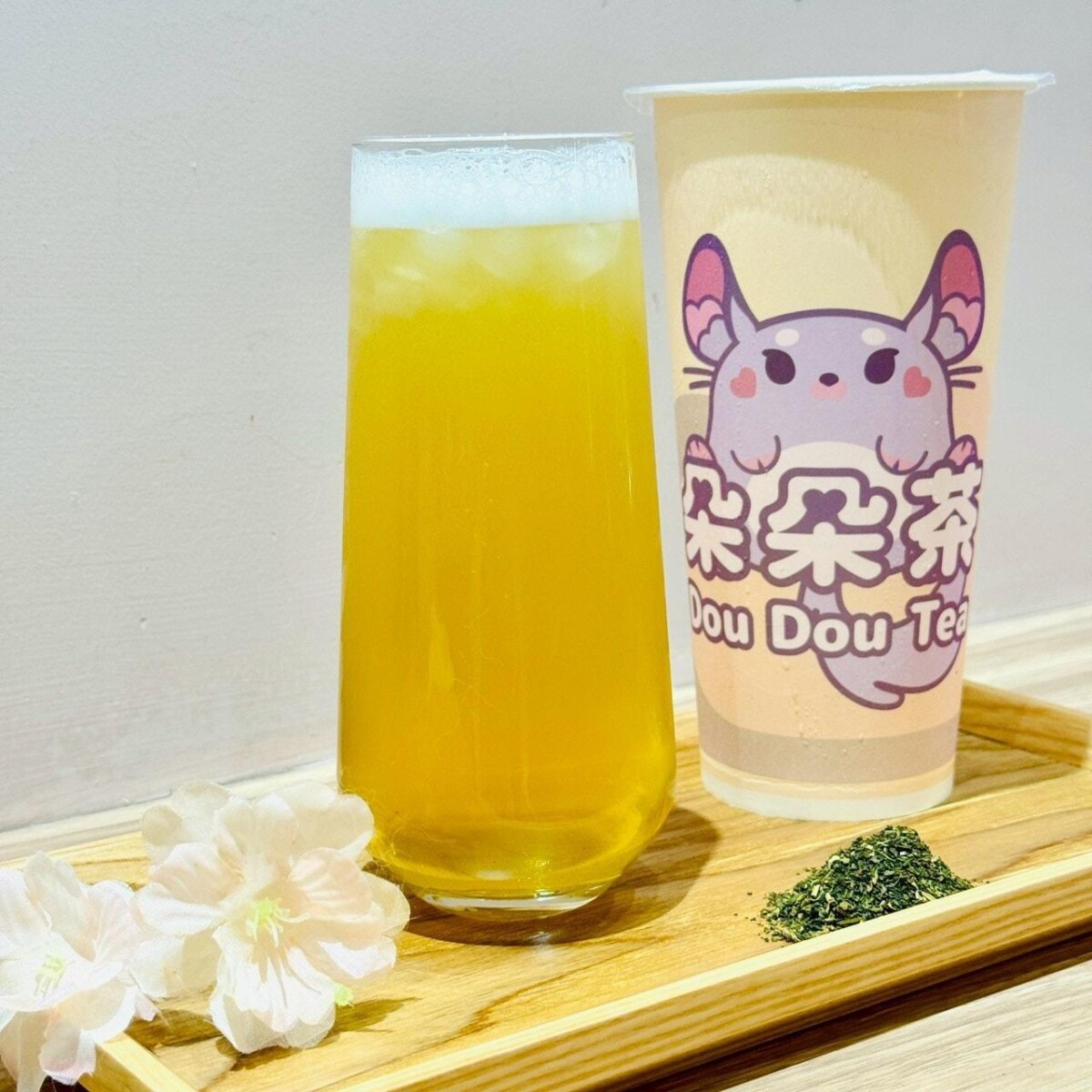 台中北區特色茶飲店 結合龍貓療癒與親子友善溫柔外帶選擇