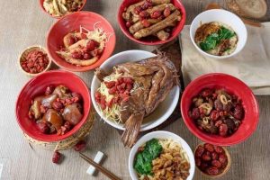 來自金門的三重人氣排骨湯 清甜溫潤的藥燉湯頭成全年暖胃首選