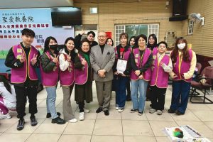 圓緣會攜手皇順國際與永平高中 點亮老憨兒無筆彩繪