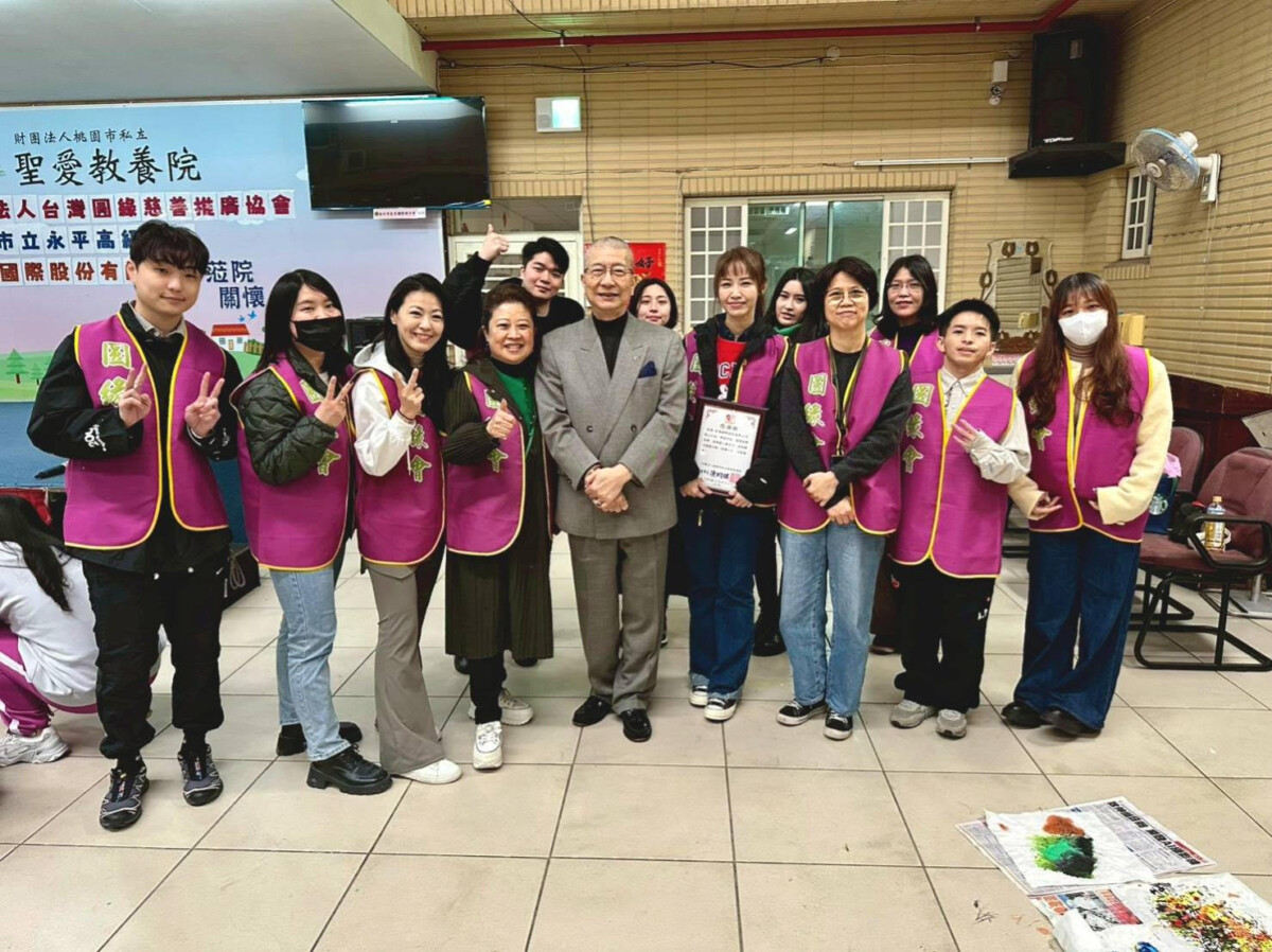 圓緣會攜手皇順國際與永平高中 點亮老憨兒無筆彩繪