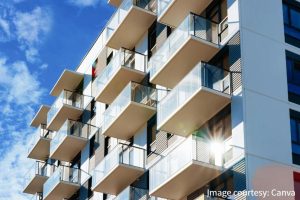 從汽車業務到信義區房仲首選 他用轉職人生打造信任與成交橋樑