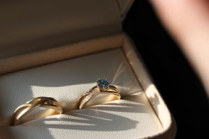 台灣光影化作指間日常 珠寶品牌 CONVERGE HALATION 「尋光」 以 GIA 工藝演繹靜奢美學