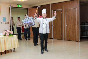 南屯寒冬送暖 公所串聯宮廟里長接力傳愛    年菜物資直送弱勢家戶