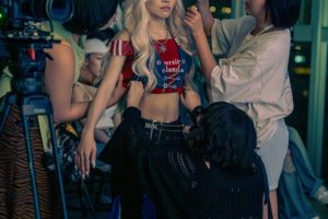 科技人叛逆跨界 官玥「做自己的女王」 一場關於自我覺醒音樂詩篇