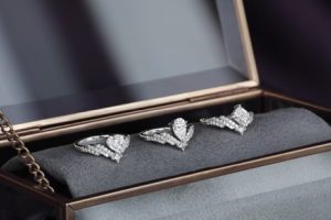 亞帝芬奇 繽紛永恆 彩鑽與高端珠寶極致呈現