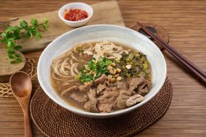 從水產養殖跨足川味小吃 永和酸辣粉專賣店的轉型與慢火堅持