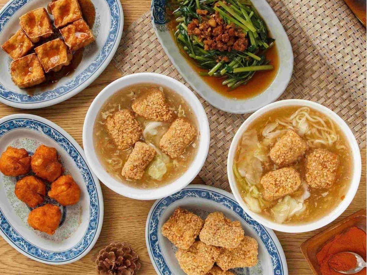 扁魚香氣與麵條交織,展現經典風味,也是許多外地遊客心目中的桃園旅遊必吃美食(圖/Medick Marketing Ltd.提供)