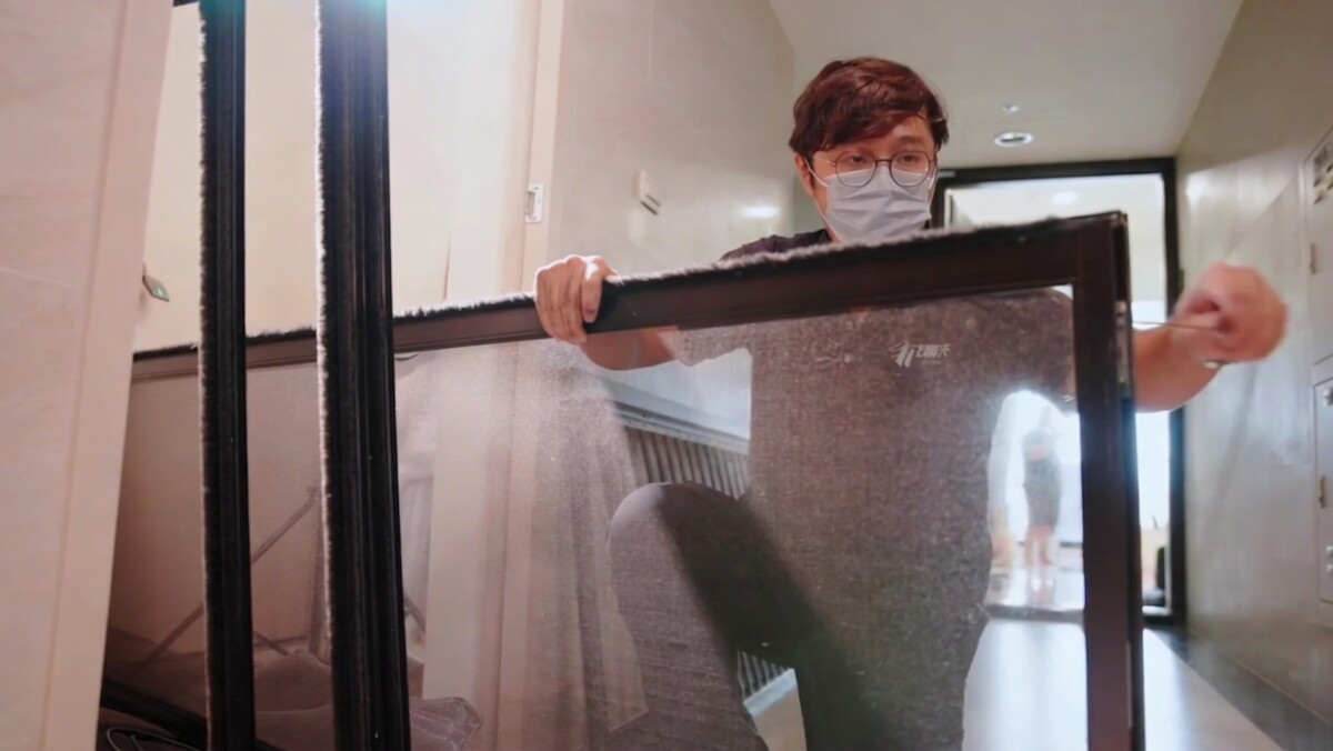 PM2.5恐隨開窗入侵室內 醫師提醒：過敏兒家庭更需防護 防霾紗窗成新選擇