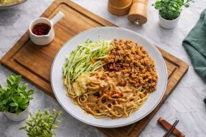 桃園區人氣涼麵 每日手工打製芝麻、蔬菜堅果醬 外食養生族最愛