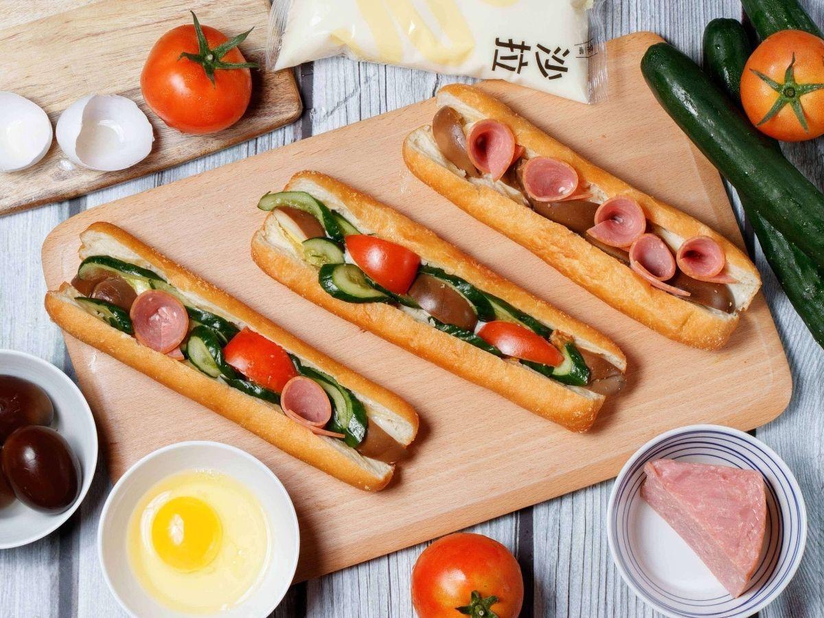 基隆基金一路美食！在地經營 28 年的營養三明治，堅持使用自家工廠發酵麵包，確保每一份口感穩定（圖/Medick Marketing Ltd.提供）