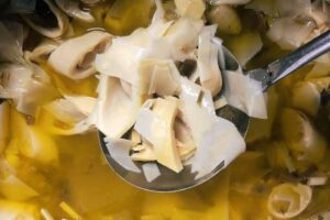 九芎湖隱藏版美食 30 年傳承新埔客家料理 燜雞飄香太誘人