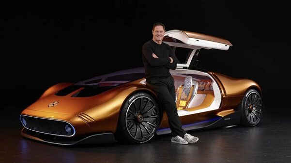 圖為 Mercedes-Benz 首席設計長 Gorden Wagener