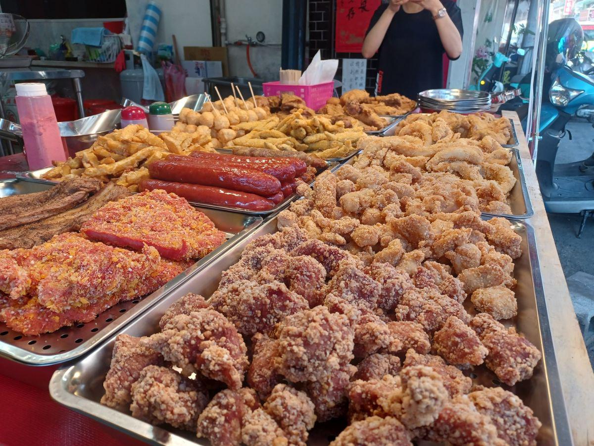 【勇哥炸雞】提供秤重計價方案,靈活的搭配可能性讓饕客輕鬆打造宜蘭市區平價炸物拼盤(圖/Medick Marketing Ltd.提供)