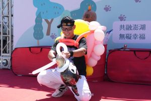 職業軍人轉戰澎湖造型氣球藝術 客製化佈置與表演點亮活動現場