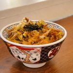 馬公美食店家 從紅燒海鮮烏龍麵到日式丼飯餐桌選擇