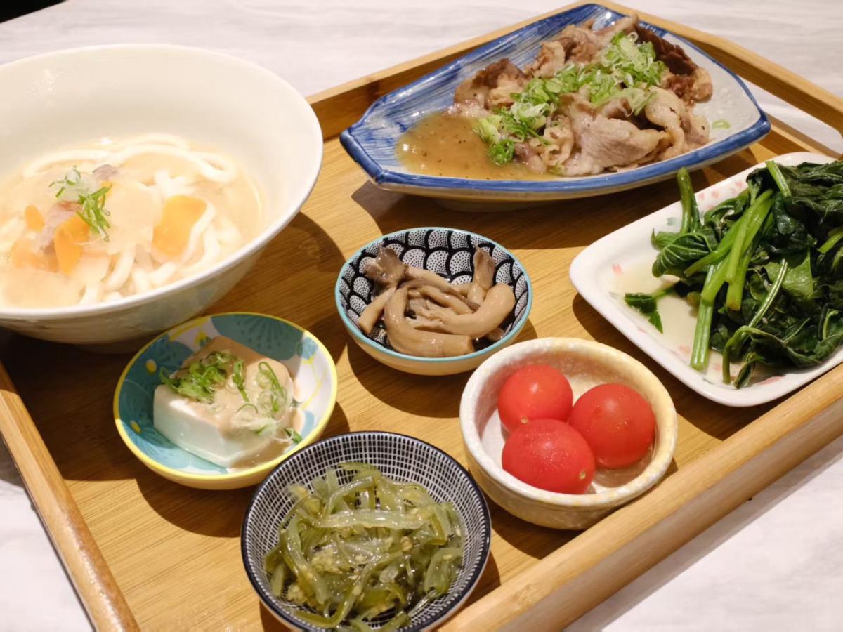 鄰近新埔捷運站的《風日洋食》，以手作定食、蛋包飯與溫暖日系空間，成為板橋巷弄間受到關注的用餐選擇之一（圖/Medick Marketing Ltd.提供）