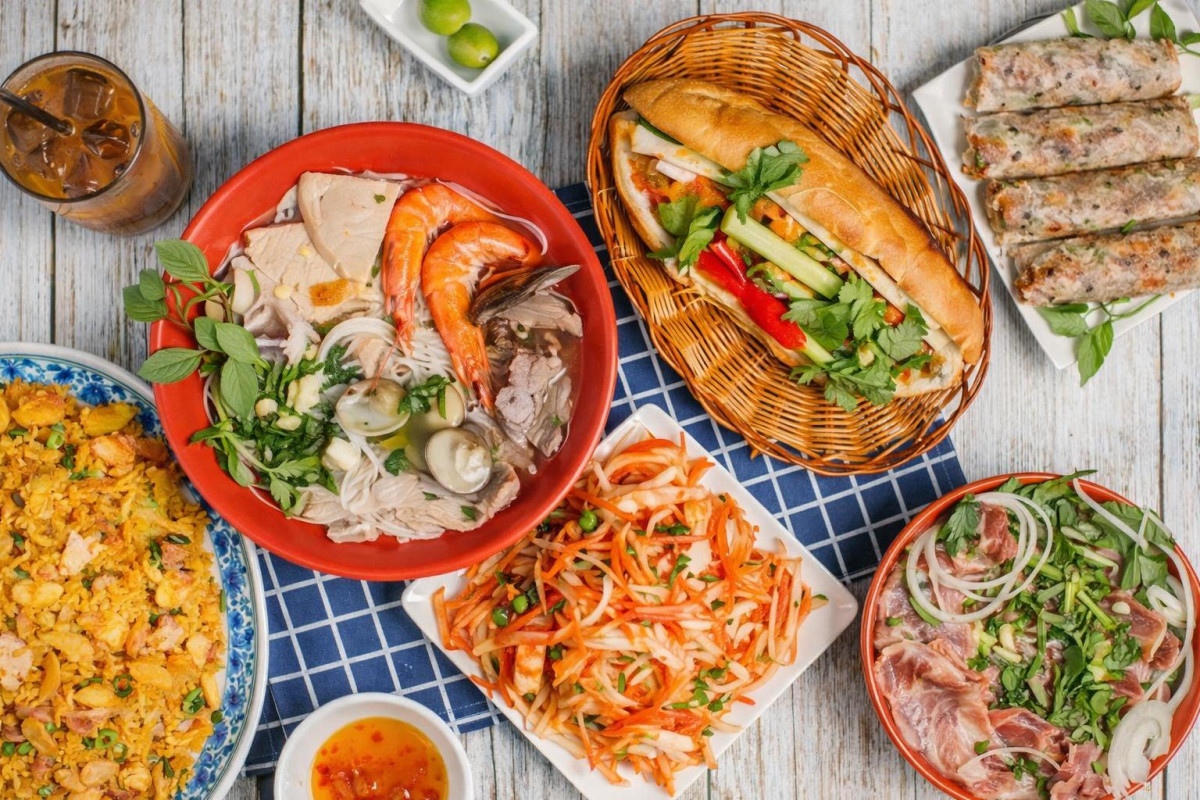 店家以越南香料搭配台灣在地食材,從主食到小菜展現多元越式餐點風味(圖/Medick Marketing Ltd.提供)