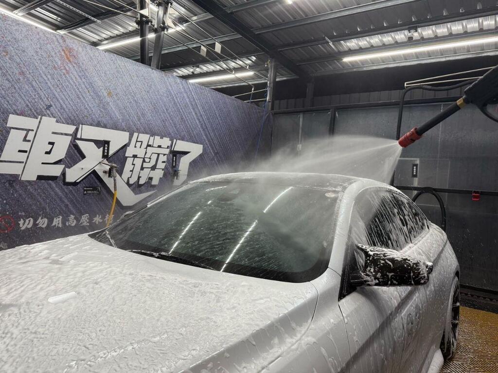 採用軟水系統的台南汽車清潔，減少水痕殘留，維持烤漆光澤更持久（示意圖/Medick Marketing Ltd.提供）
