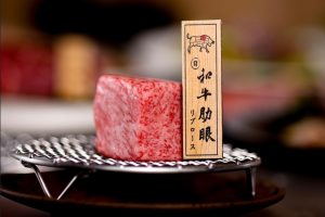 上吉燒肉七週年登場 限定「七年不癢套餐」獻給一路相伴老饕 攜手東京食器打造日式餐桌美學