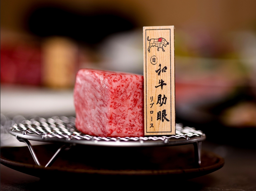 上吉燒肉七週年登場 限定「七年不癢套餐」獻給一路相伴老饕 攜手東京食器打造日式餐桌美學