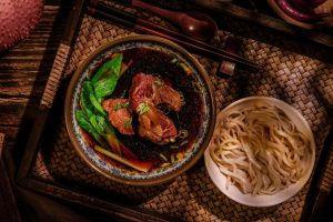 台南特色牛肉麵 自種木鱉果融入黃牛骨湯 打造健康新指標