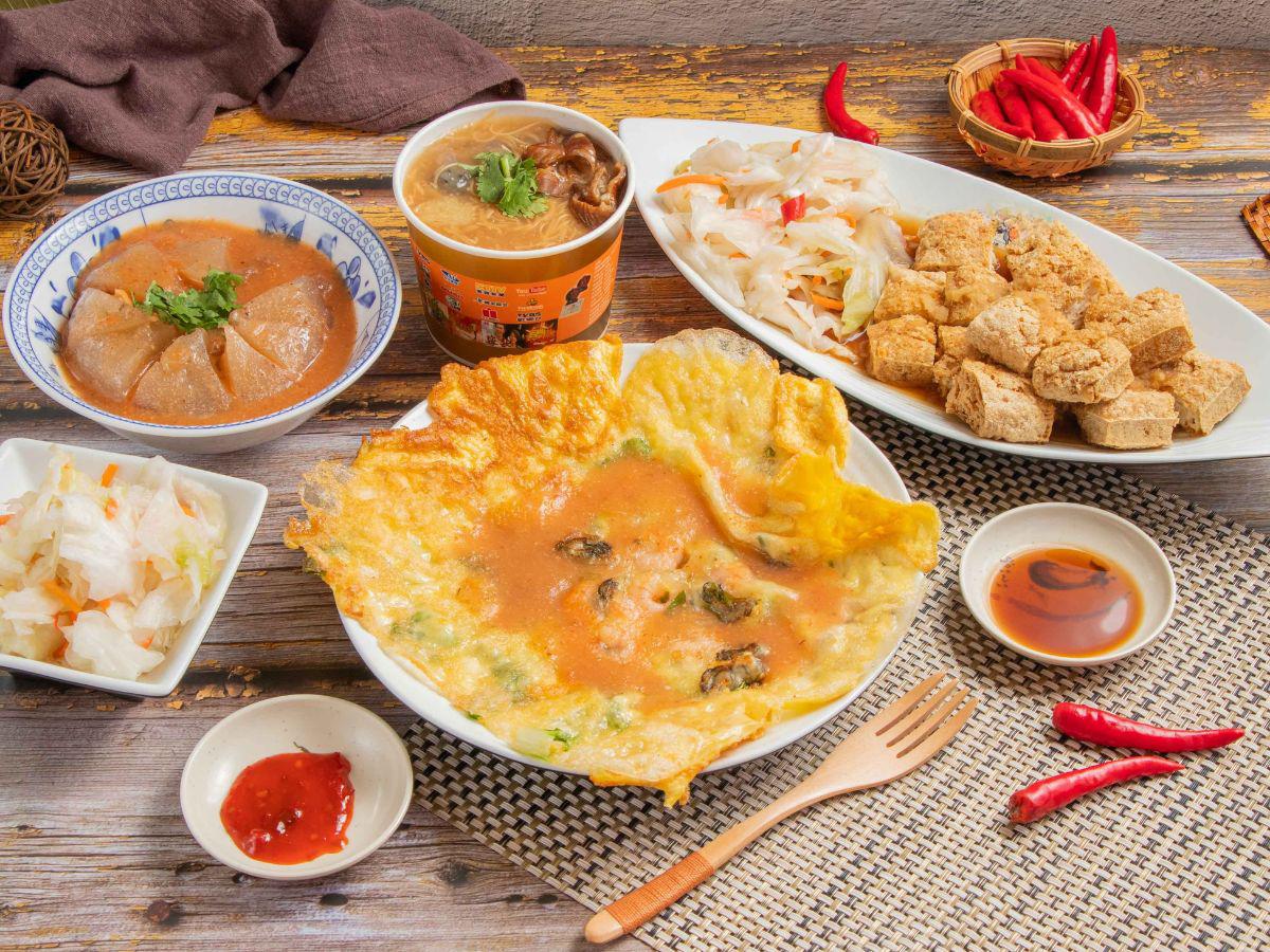 除了經典蚵仔煎之外,店內也提供蝦仁煎、綜合煎、花枝煎與干貝煎等中壢創意美食,滿足不同海鮮喜好的消費者(圖/Medick Marketing Ltd.提供)